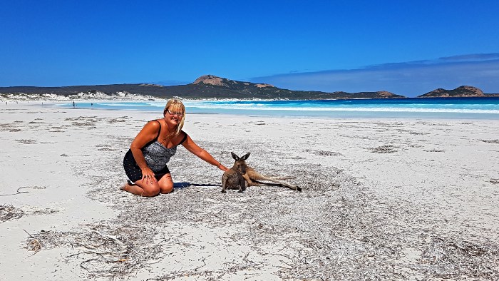 One of the higlights of Lucky Bay are the kangaroos