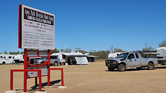Longreach Camping at the Apex Riverside Park